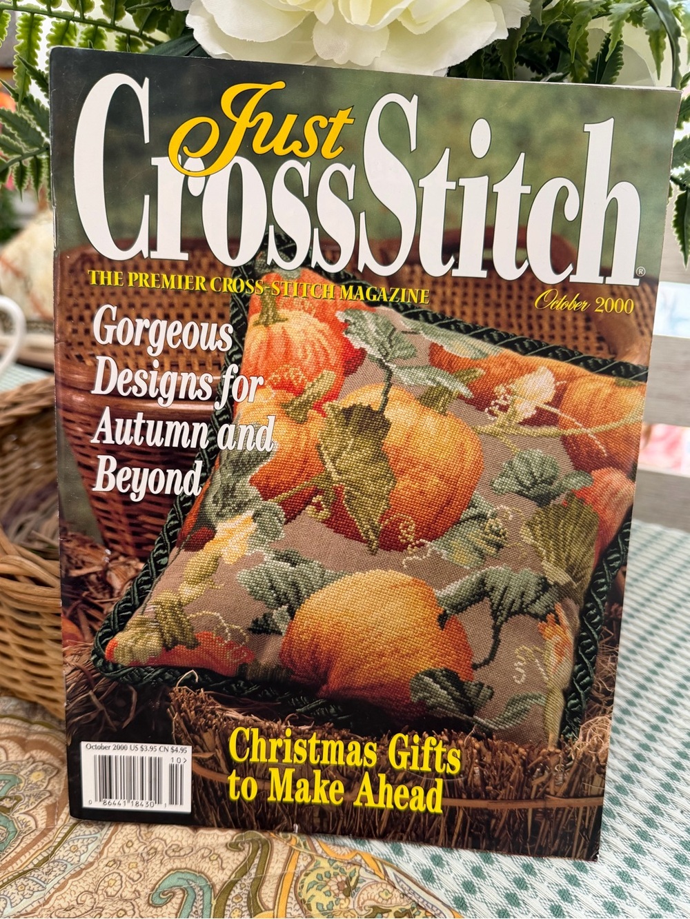 Vintage Just CrossStitch Magazine October 2000 Fall Halloween Christmas Patterns